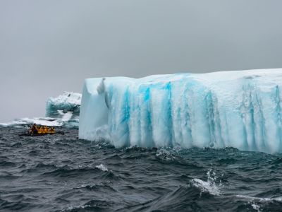 Eisberg im Bethune Inlet, vor Devon Island (© Vreni & Stefan Gerber)